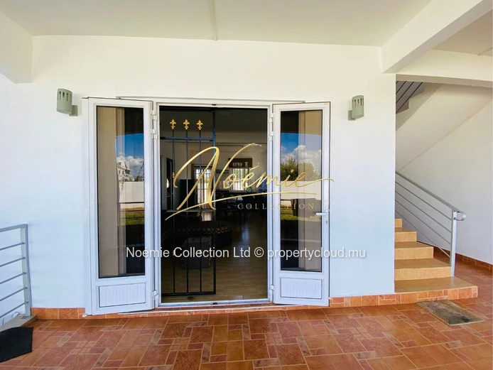 2-Bedroom Apartment for Rent in Pereybère