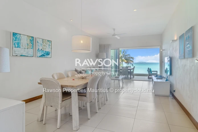 3 En-Suite Bedroom Apartment | Beachfront | Sea View | Swimming Pool | Cap Malheureux