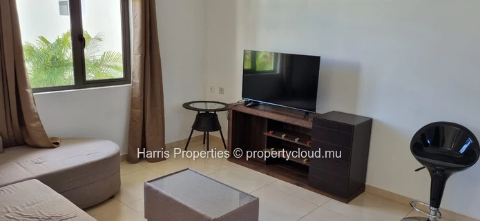 Nouveau duplex moderne à louer dans une résidence sécurisée avec piscine partagée à Pereybère
