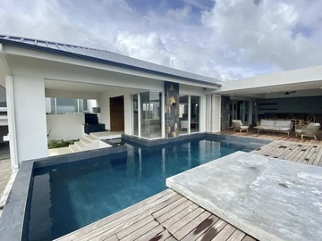 4 Bedroom Villa