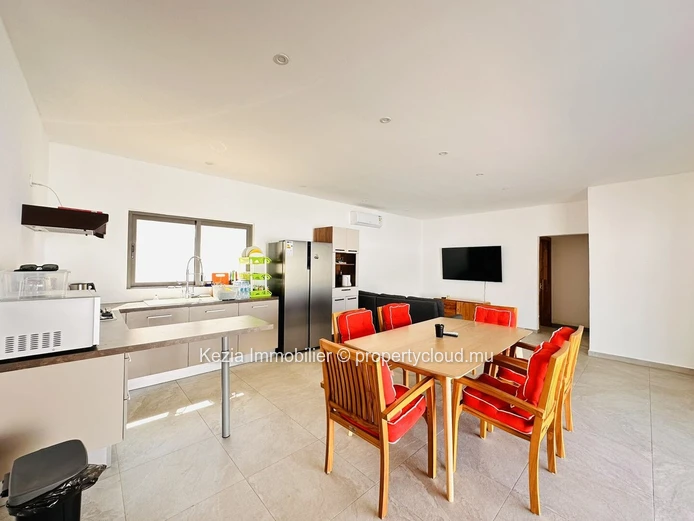 Single-Storey Villa With A Warm And Inviting Atmosphere