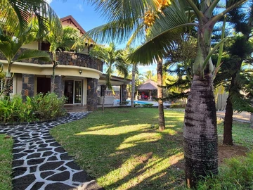 Beautiful villa for holiday rental, located in Pointe Aux Canonniers