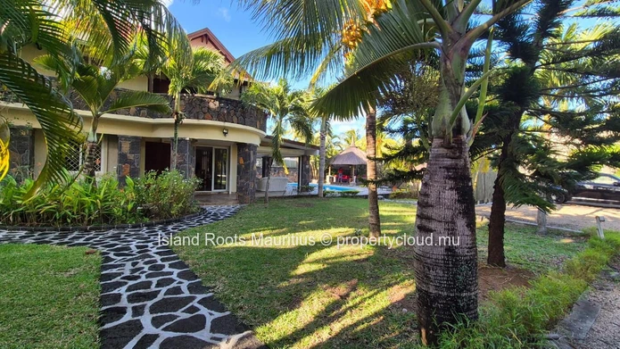 Beautiful villa for holiday rental, located in Pointe Aux Canonniers