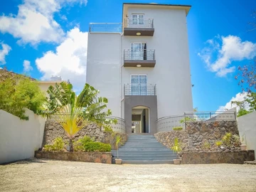 22 Bedroom Hotel
