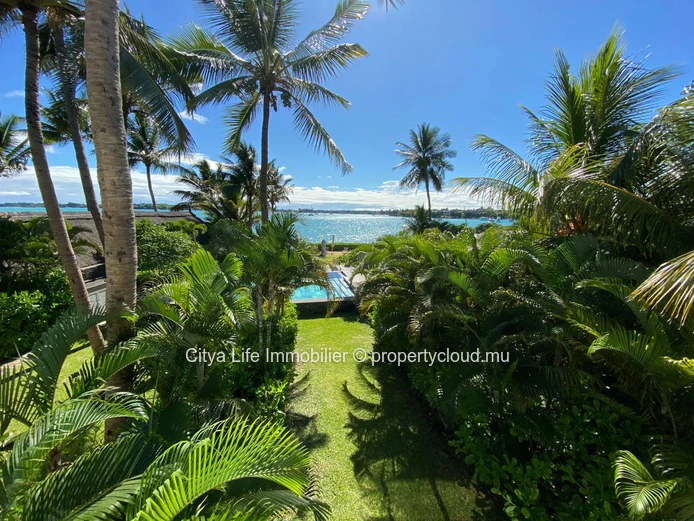 Seaside Living in Grand Baie – Elegant 3-Bedroom Apartment