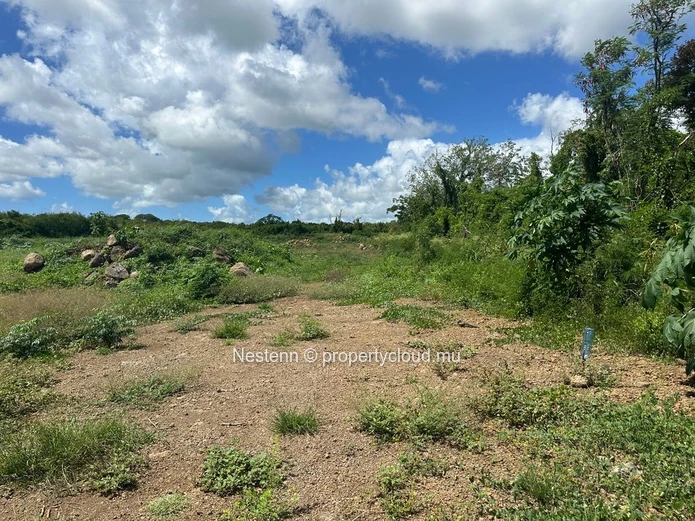 Terrain exceptionnel de 200 perches pour projet haut de gamme 