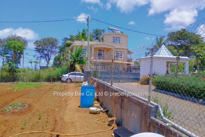 Residential : The best views of both the sea and the mountain