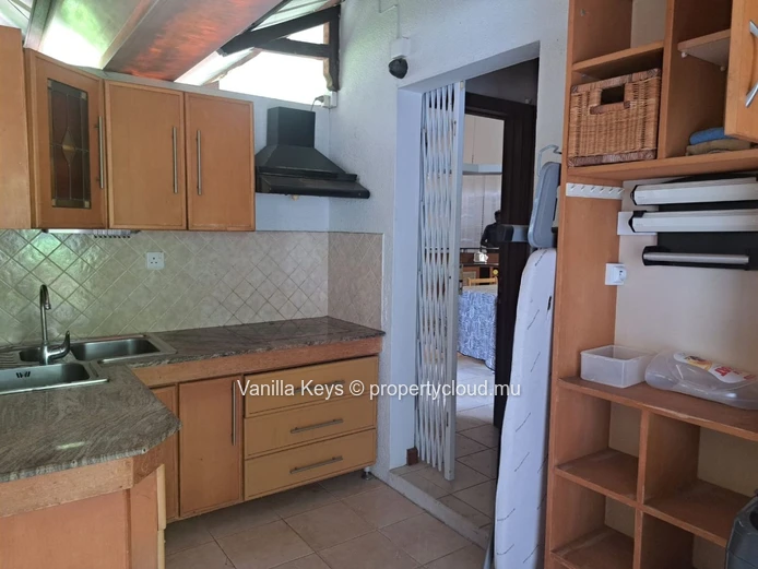 Live the Tropical Elegance -Local Investment Only