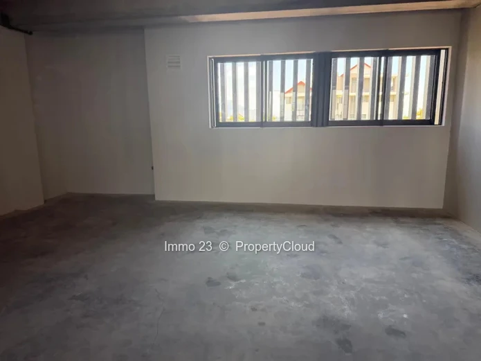 Office - 38m2 - Moka - Ref. BU96194LO