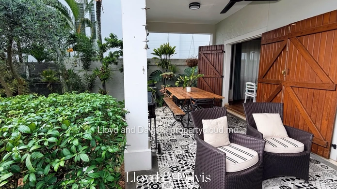 Charming Tropical Artist's Villa Available for Rent