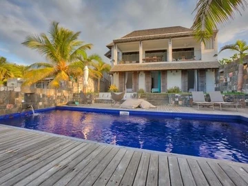 5 Bedroom Villa