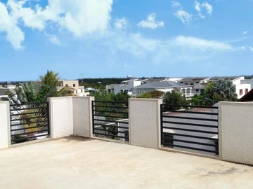 4 Bedroom Townhouse, Duplex