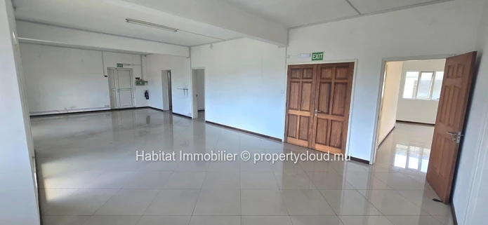 Office 163 m² located in Port-Louis, close to Jeetoo Hospital