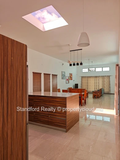 Villa Neuve de 3 Chambres à Vendre – Royal Park, Balaclava, Nord