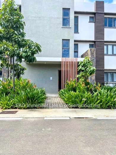 Luxurious 2-Bedroom Apartment in Grand Baie with Pool Access