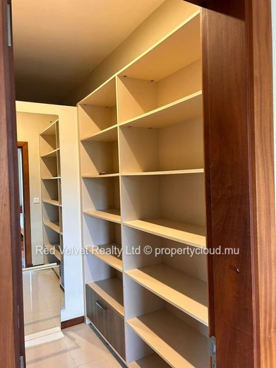 Appartement de luxe à louer à Floreal | Résidence prestigieuse de 330m²