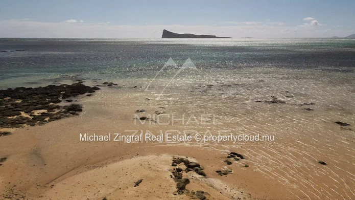 Beachfront Duplex in Cap Malheureux