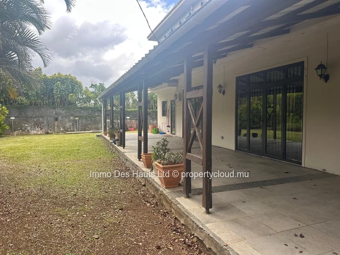 For Rent | Spacious Two-Level House In Vacoas-Phoenix