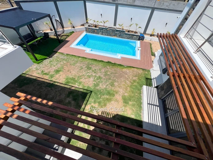 For Rent | Modern 3-Bedroom Villa With Pool | Grand Bay