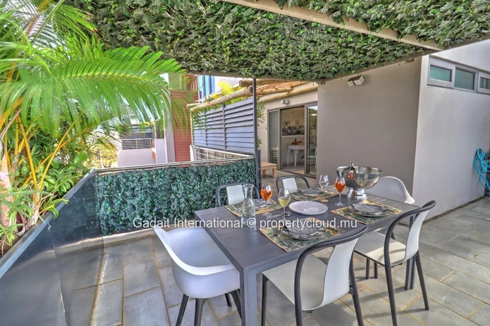 Penthouse contemporain à Trou aux Biches – Vue dégagée et plage à 200 mètres