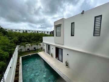 Villa Moderne sur 2 Niveaux à Pereybere