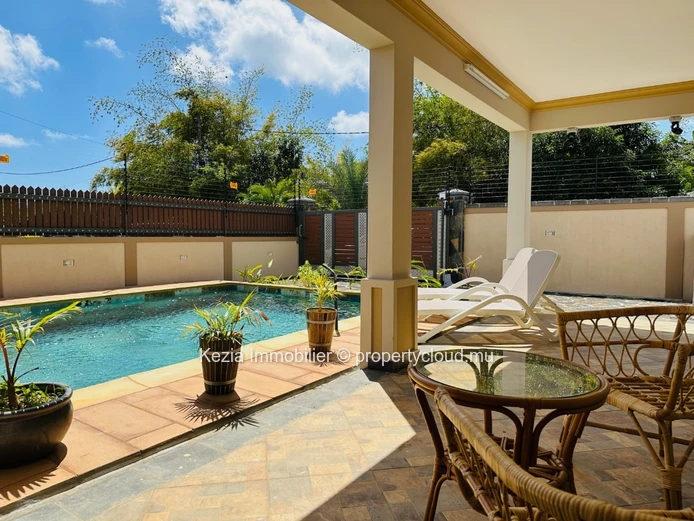 Modern Single-Storey House With A Balinese-Inspired Pool