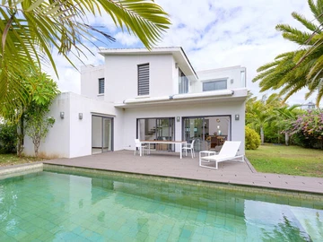 4 Bedroom Villa
