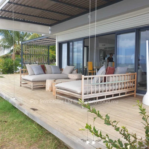 Villa en Bord de Mer Élégamment Meublée dans un Cadre Exceptionnel a La Mivoie, Riviere Noire.