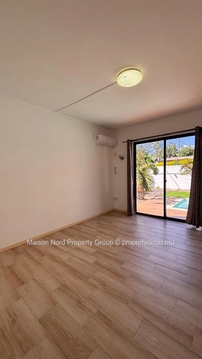 Villa meublée 3 chambres avec piscine, vue mer & montagne à Tamarin
