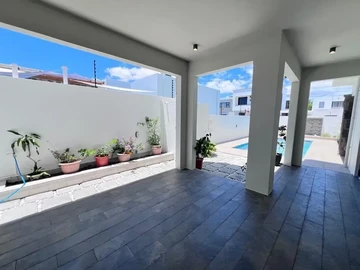 4 Bedroom Villa