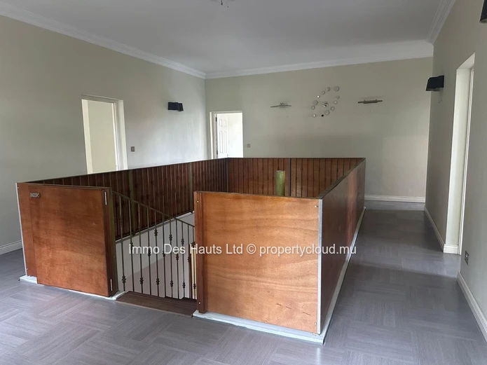 For Rent | Spacious Two-Level House In Vacoas-Phoenix
