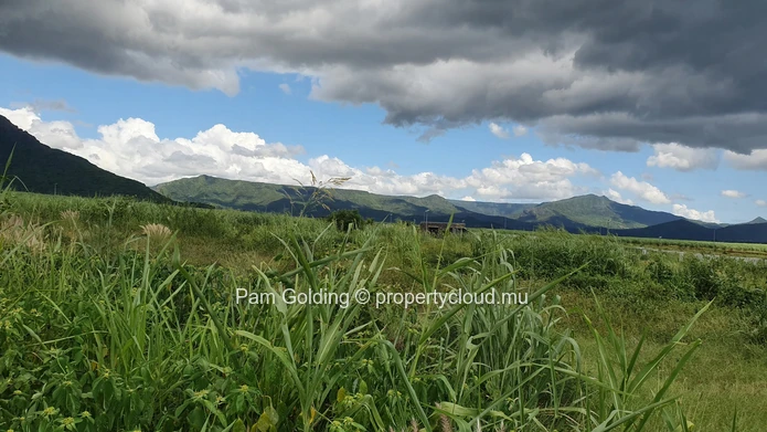 Serviced Plots for Sale in Magenta Parkside, Flic en Flac – Gated Estate with Stunning Views.