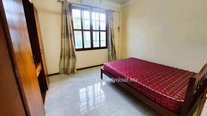 Spacieux appartement traditionnel avec 2 chambres
