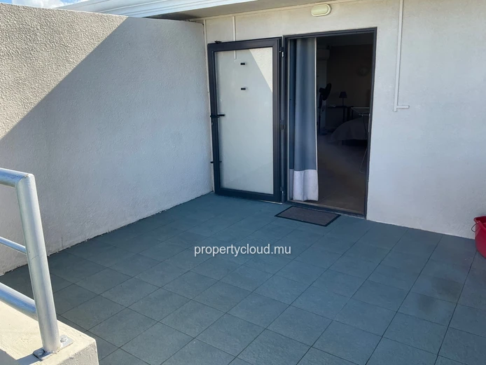 Rooftop Studio with Stunning Lagoon Views for Rent in Calodyne