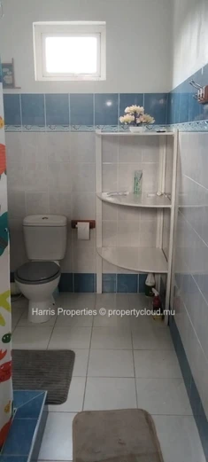 À vendre, charmant triplex situé dans une résidence sécurisée à Grand Gaube