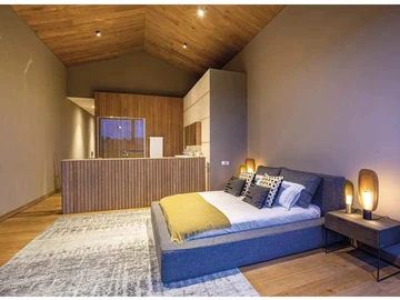5 Bedroom Villa