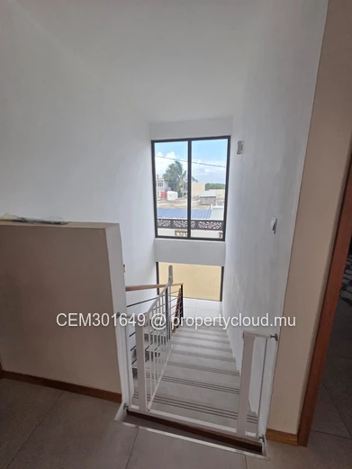 Villa élégante et moderne de 4 chambres à vendre à Grand Gaube