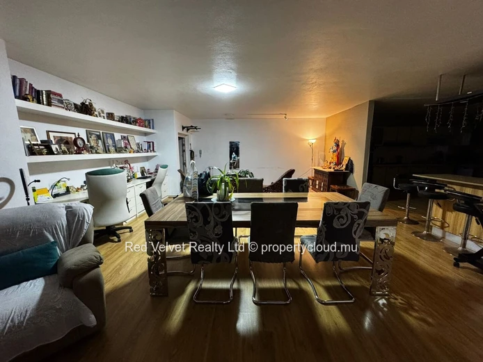 Appartement meublé de 3 chambres à vendre - Sodnac, Quatre Bornes