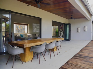 5 Bedroom Villa
