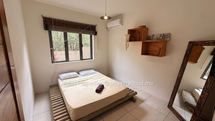 Appartement de 3 chambres en R+2 à vendre à Flic en Flac avec piscine0 Rs