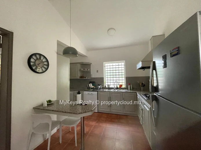 Large Plot – Mountain Views – Peaceful Environment