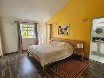 4 Bedroom Villa