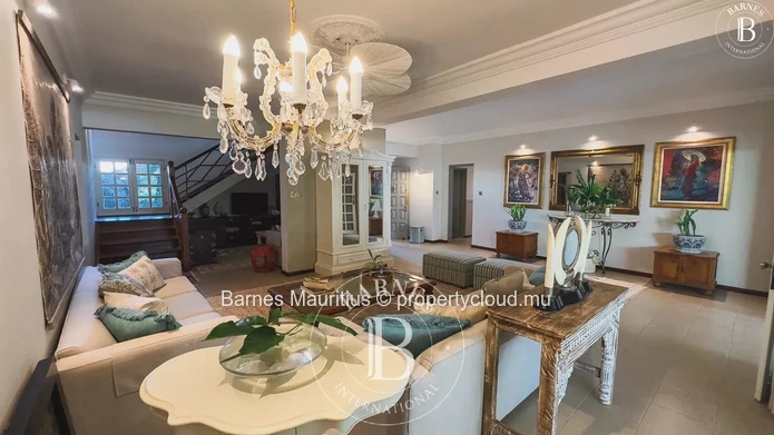 POINTE AUX CANONNIERS - Extraordinary Villa with 5 Bedrooms