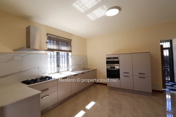 Villa moderne de 3 chambres proche de la plage qui vous offre le confort de travailler de chez vous