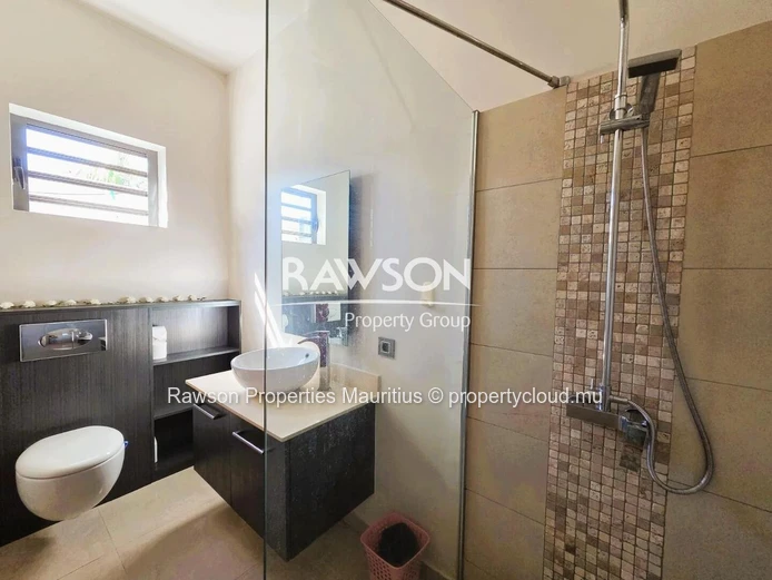 Villa - 4-Bedrooms | Pool & Garden | Secure Residence | Pereybere | €4,000