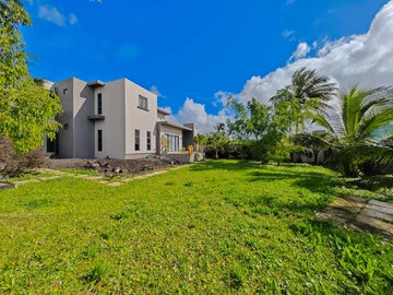 4 Bedroom Villa