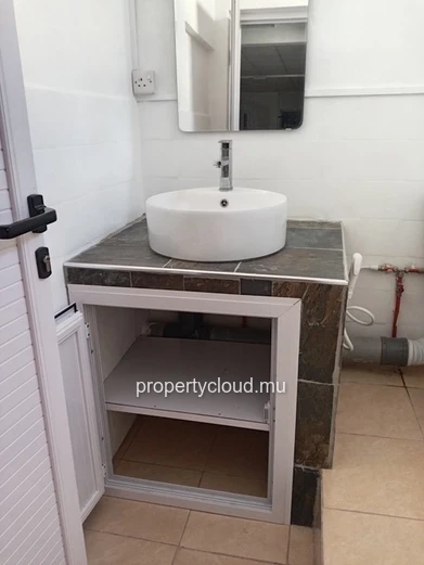 FOR RENT - Grand Baie. New commercial premises, 45m2