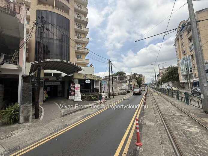"Prime Commercial Space on ground floor for Rent in Quatre Bornes on main road - 70m² - Great visibility - Ideal Loca...