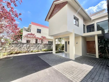 3 Bedroom Townhouse, Duplex