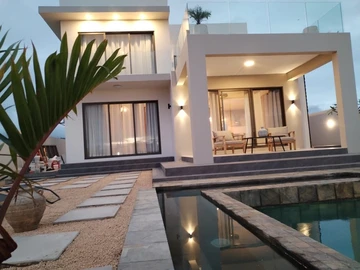 4 Bedroom Villa